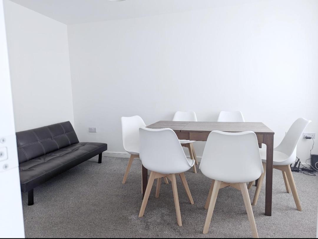 Guest Rooms Near City Centre & Anfield Free Parki Liverpool Exterior photo